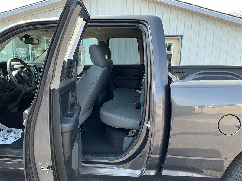 RAM 1500 Tradesman Quad Cab 4WD 2018