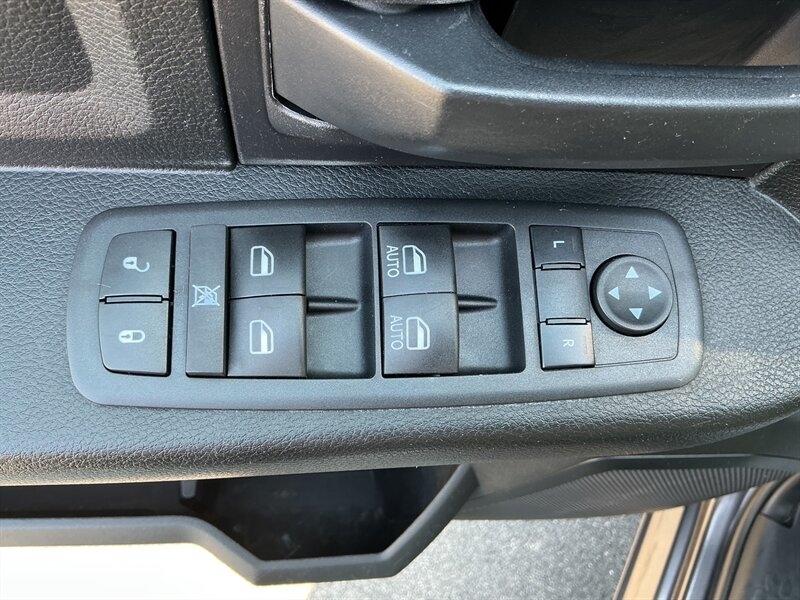 RAM 1500 Tradesman Quad Cab 4WD 2018