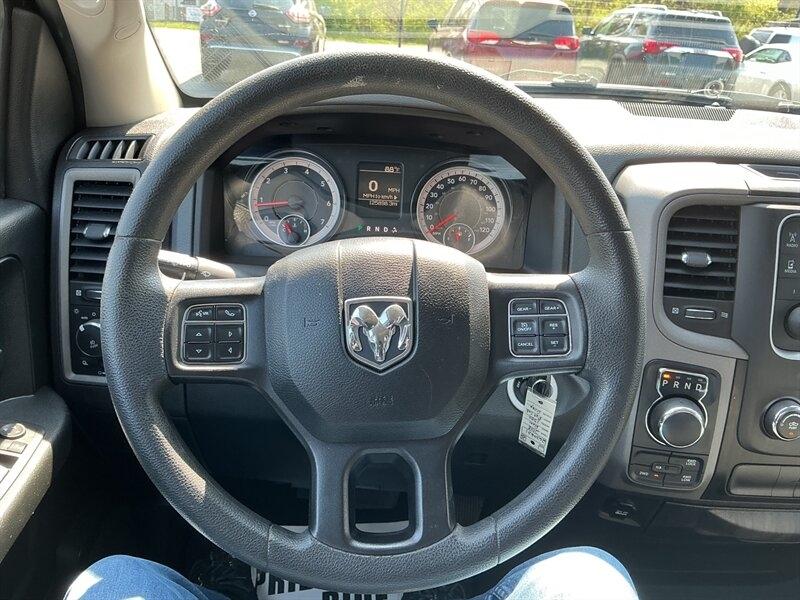 RAM 1500 Tradesman Quad Cab 4WD 2018