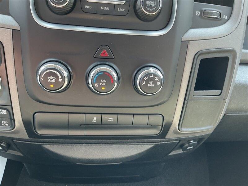 RAM 1500 Tradesman Quad Cab 4WD 2018