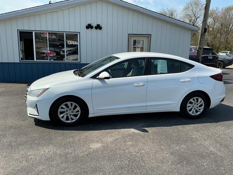 Hyundai Elantra SE 6M 2019