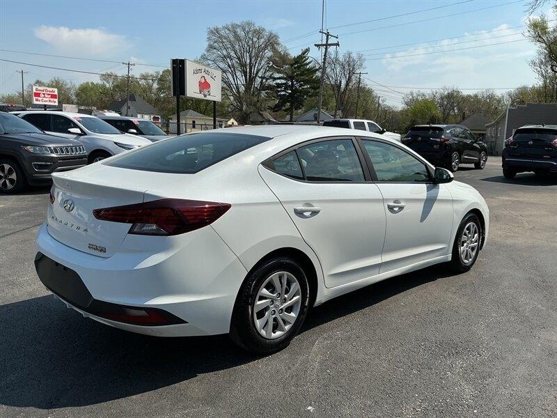 Hyundai Elantra SE 6M 2019