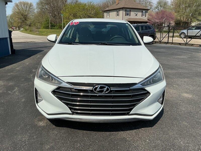 Hyundai Elantra SE 6M 2019