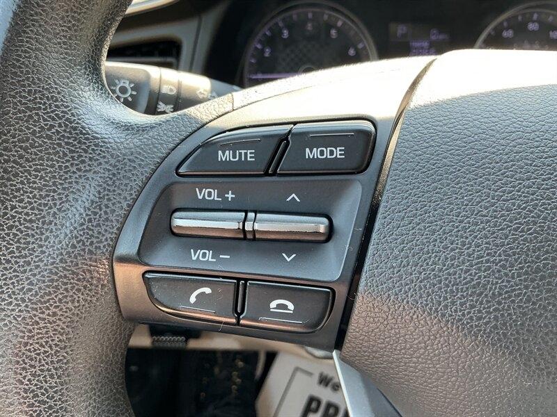 Hyundai Elantra SE 6M 2019