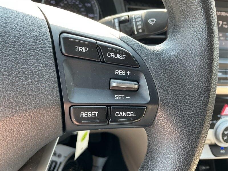 Hyundai Elantra SE 6M 2019