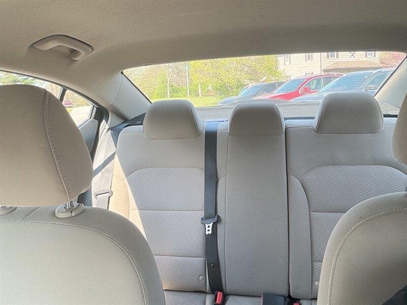 Hyundai Elantra SE 6M 2019