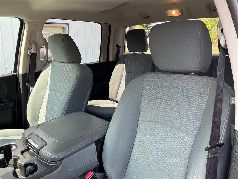 RAM 1500 Tradesman Crew Cab SWB 4WD 2014