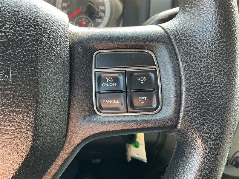 RAM 1500 Tradesman Crew Cab SWB 4WD 2014