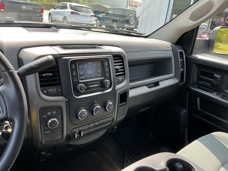 RAM 1500 Tradesman Crew Cab SWB 4WD 2014