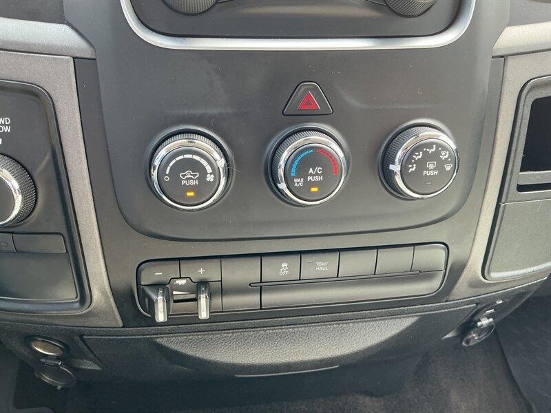 RAM 1500 Tradesman Crew Cab SWB 4WD 2014