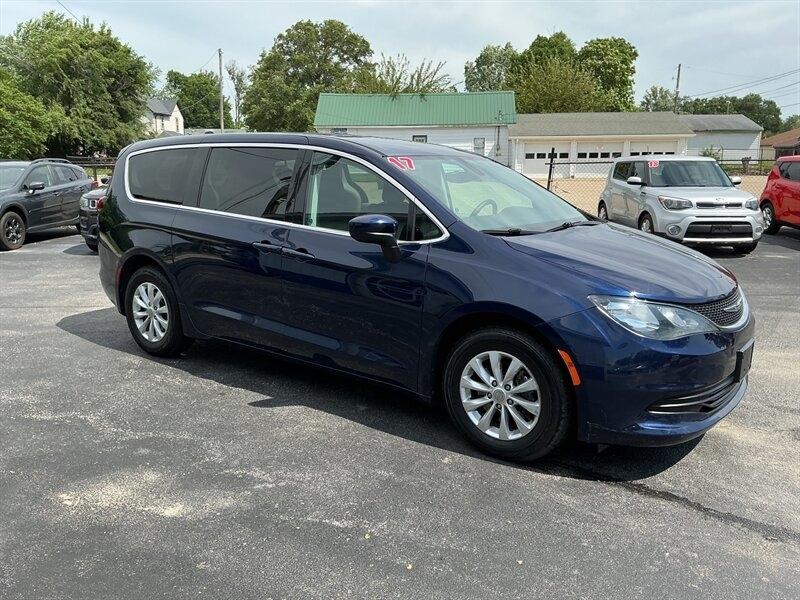 Chrysler Pacifica Touring 2017