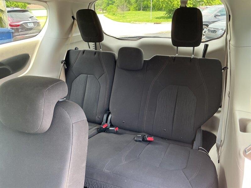 Chrysler Pacifica Touring 2017