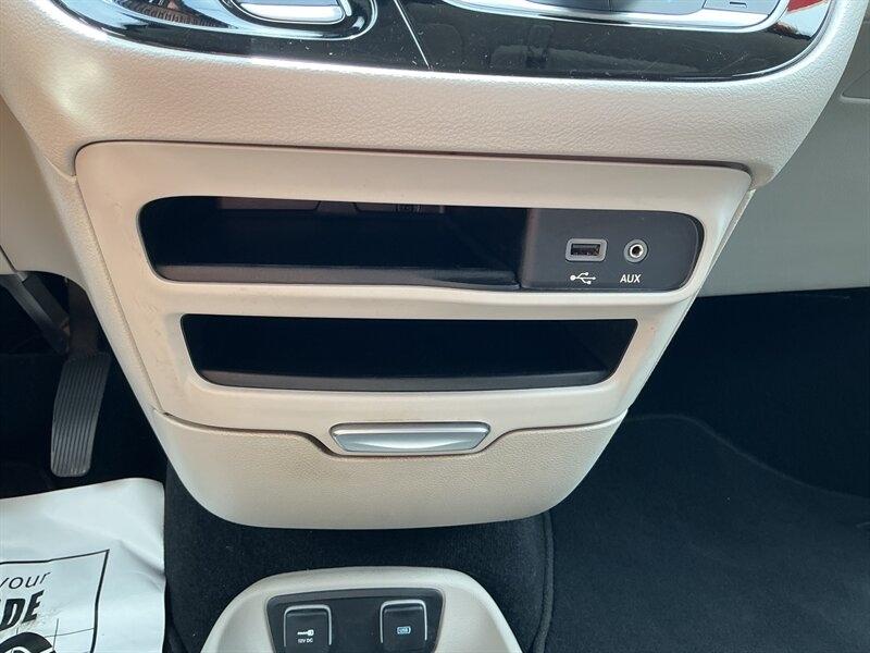 Chrysler Pacifica Touring 2017