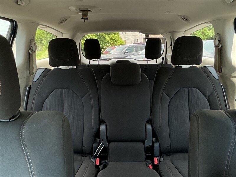 Chrysler Pacifica Touring 2017