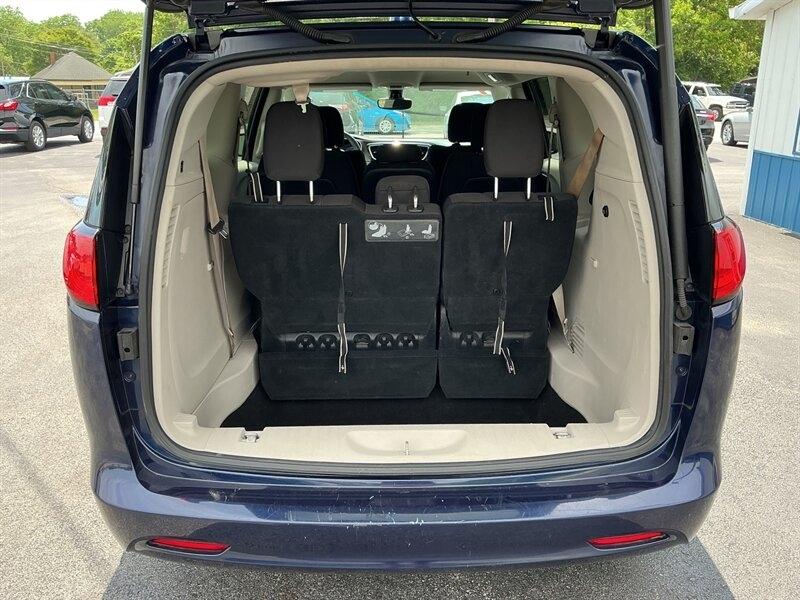 Chrysler Pacifica Touring 2017