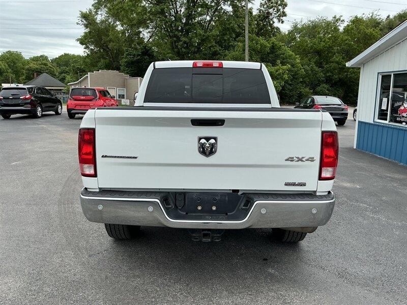 RAM 1500 SLT Crew Cab SWB 4WD 2016