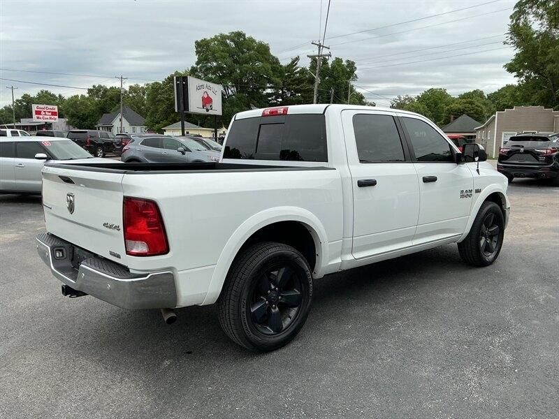 RAM 1500 SLT Crew Cab SWB 4WD 2016