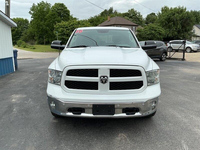RAM 1500 SLT Crew Cab SWB 4WD 2016