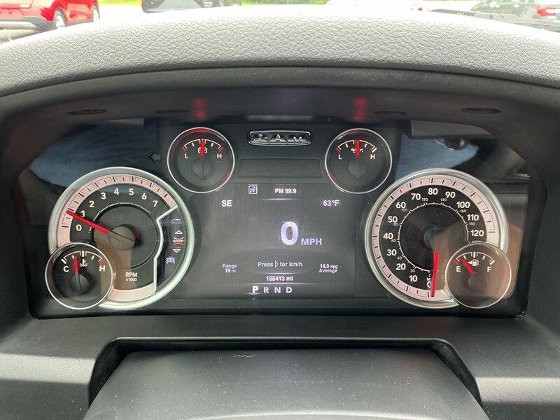 RAM 1500 SLT Crew Cab SWB 4WD 2016