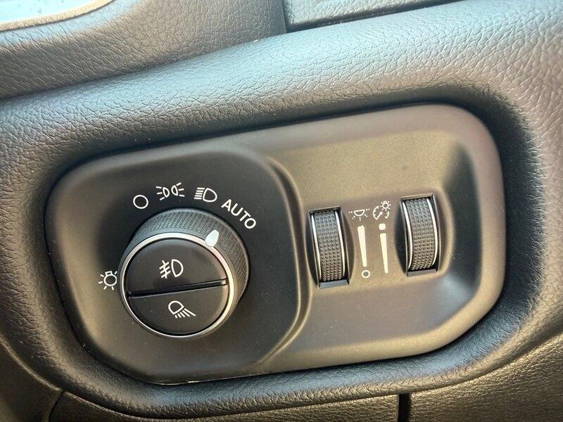 RAM 1500 Big Horn Crew Cab SWB 4WD 2019