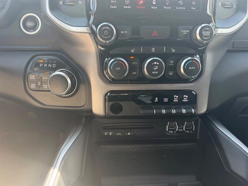 RAM 1500 Big Horn Crew Cab SWB 4WD 2019