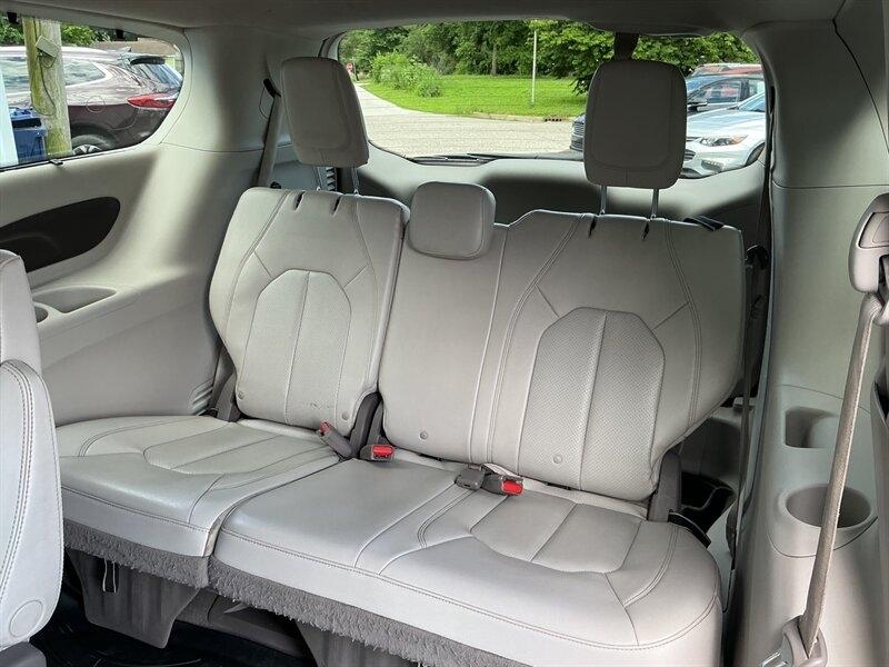 Chrysler Pacifica Touring-L 2021