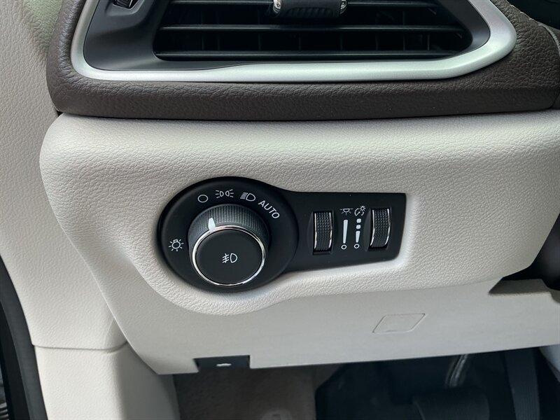 Chrysler Pacifica Touring-L 2021