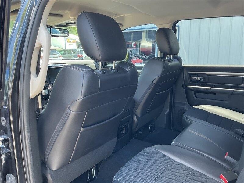 RAM 1500 Sport Crew Cab SWB 4WD 2017