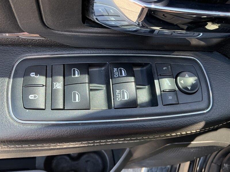 RAM 1500 Sport Crew Cab SWB 4WD 2017