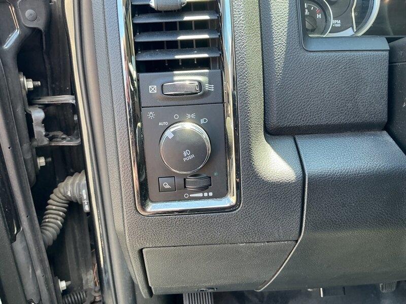 RAM 1500 Sport Crew Cab SWB 4WD 2017