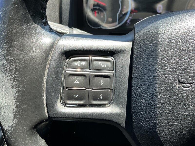 RAM 1500 Sport Crew Cab SWB 4WD 2017