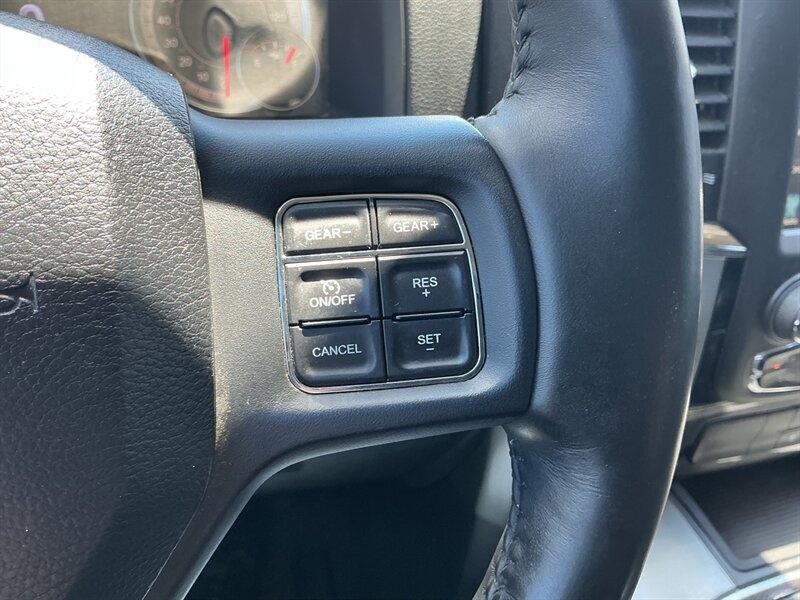RAM 1500 Sport Crew Cab SWB 4WD 2017