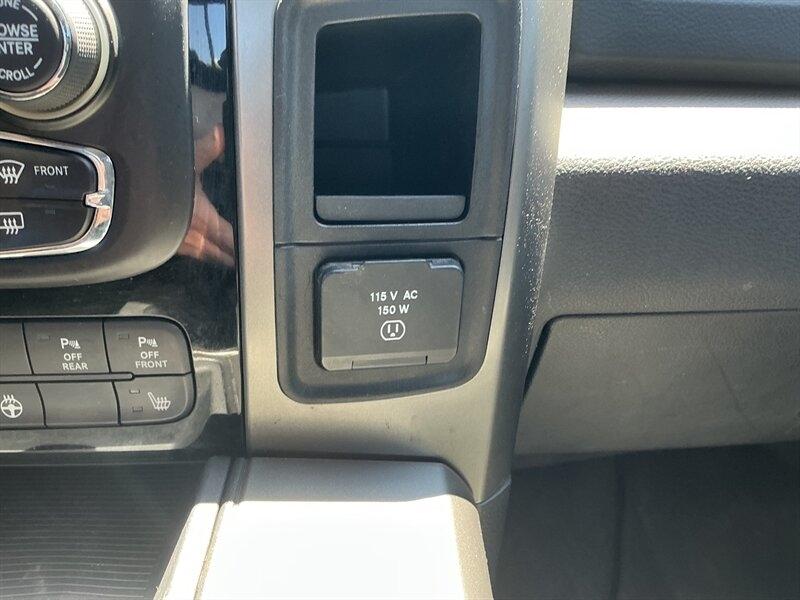 RAM 1500 Sport Crew Cab SWB 4WD 2017