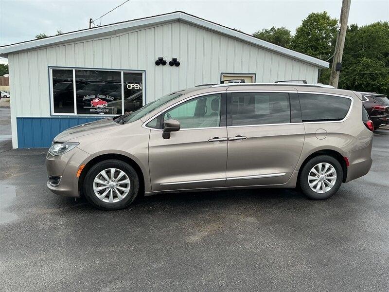 2018 Chrysler Pacifica Touring-L