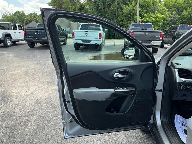 Jeep Cherokee Latitude 4WD 2014