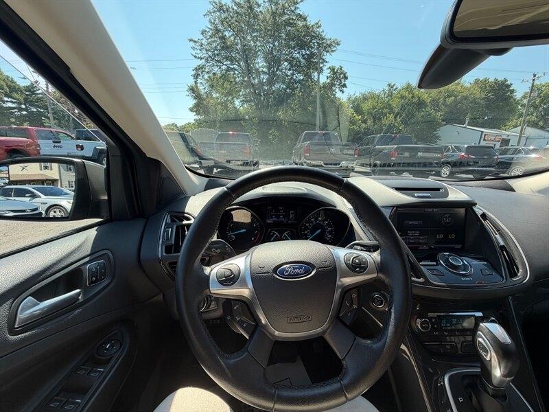 Ford Escape Titanium 4WD 2014