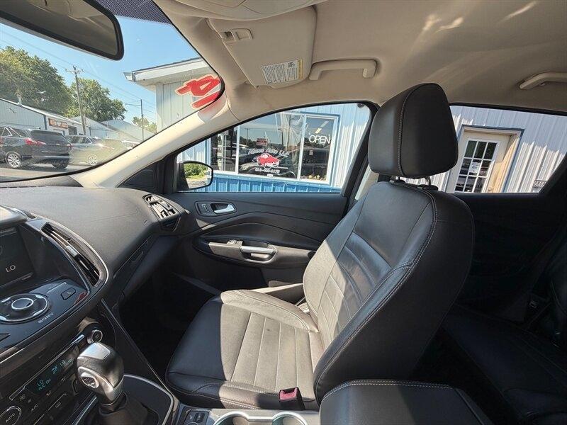 Ford Escape Titanium 4WD 2014