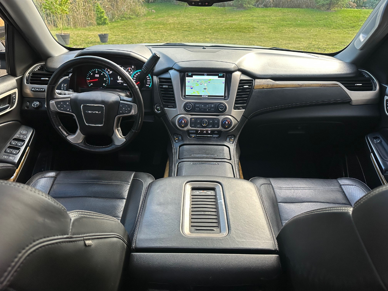 2017 Gmc Yukon Denali photo 13