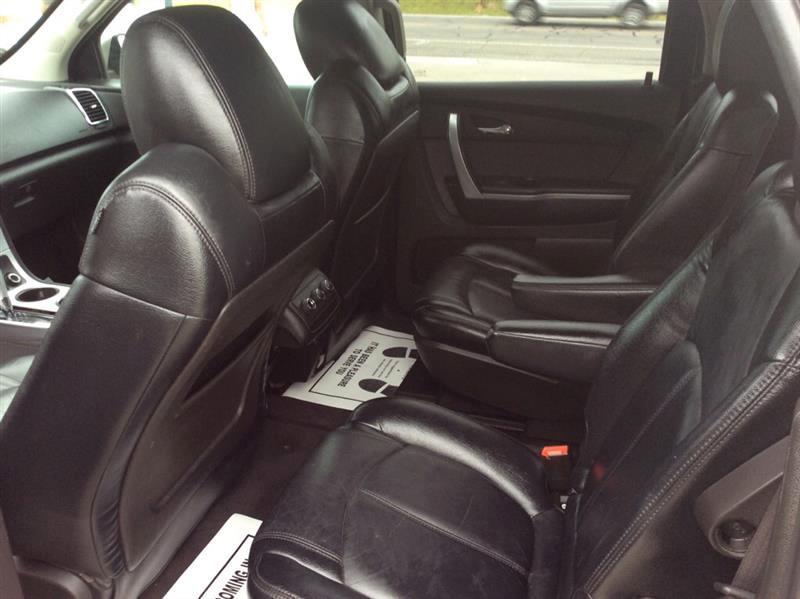 GMC Acadia SLE-2 FWD 2011