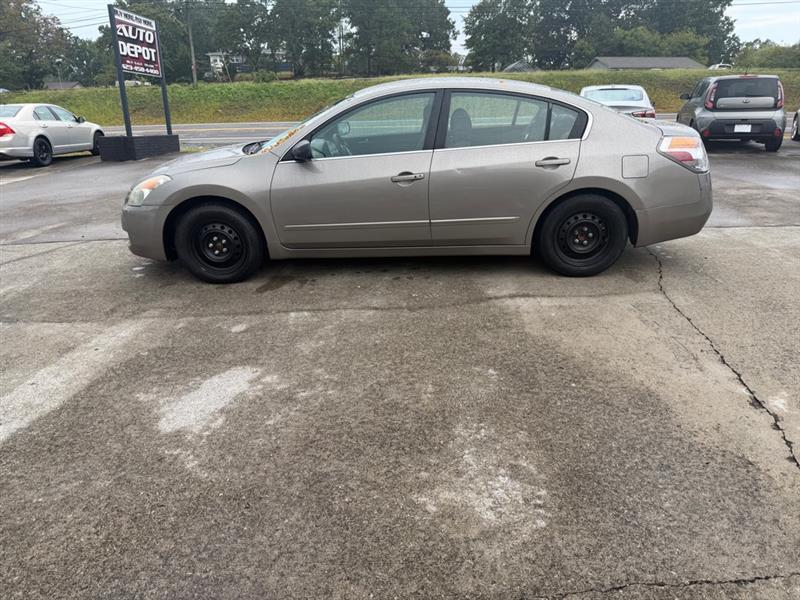 Nissan Altima photo 3