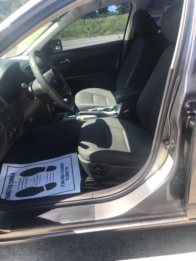 Ford Fusion I4 SE 2011
