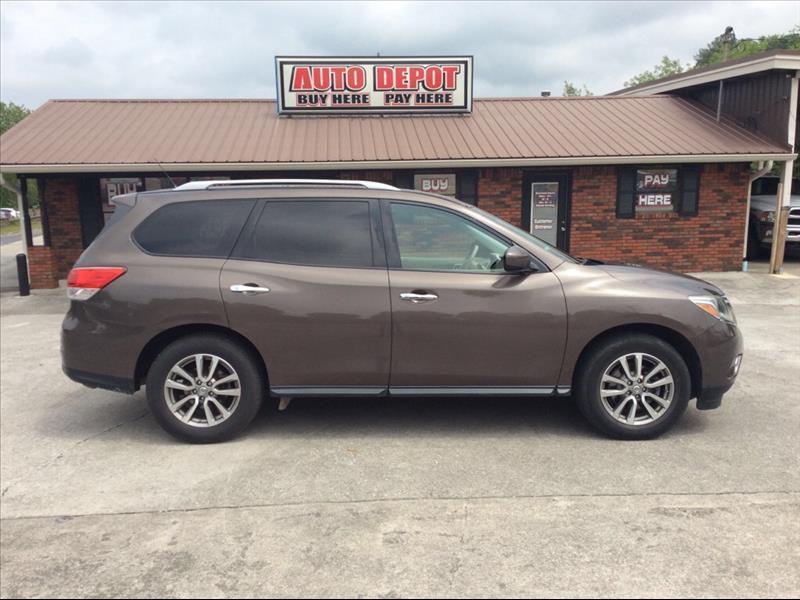 2015 Nissan Pathfinder S 2WD