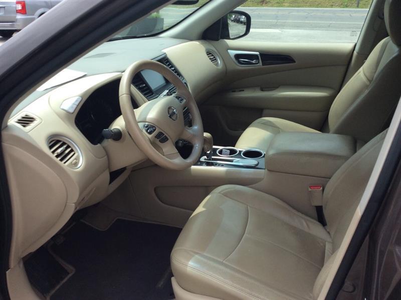 Nissan Pathfinder S 2WD 2015