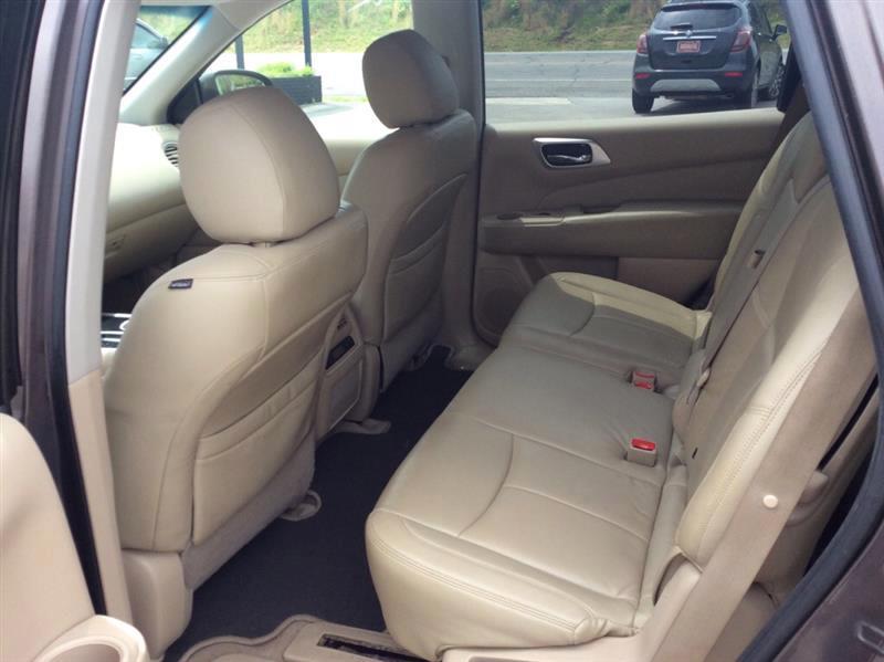 Nissan Pathfinder S 2WD 2015
