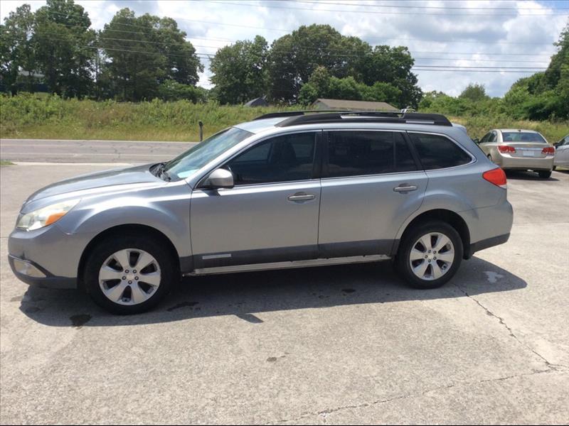 2010 Subaru Outback 2.5i Premium CVT PZEV's photo