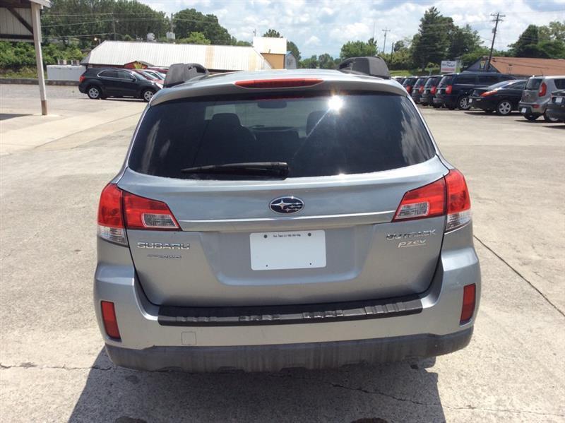 Subaru Outback 2.5i Premium 2010