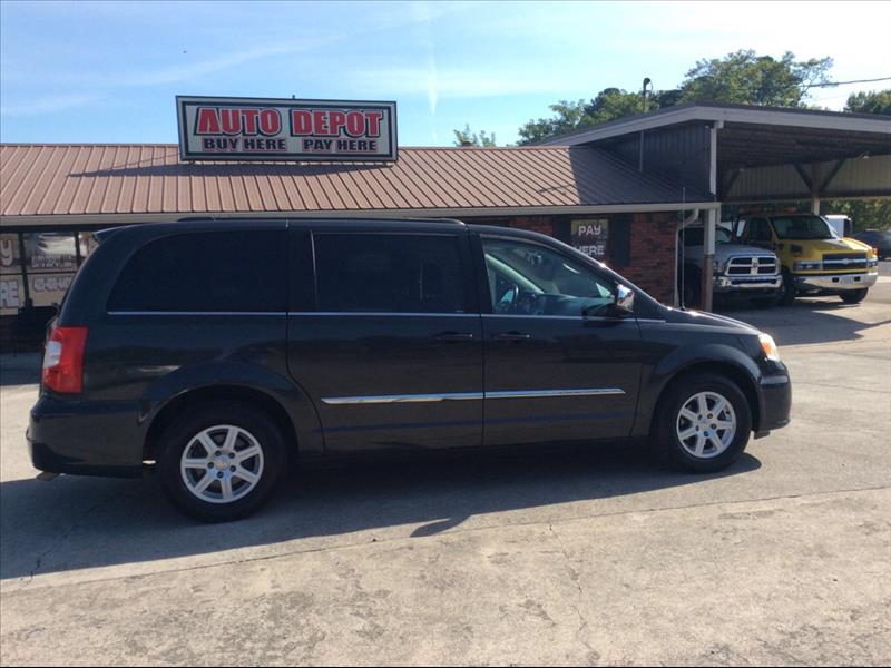 2011 Chrysler Town & Country