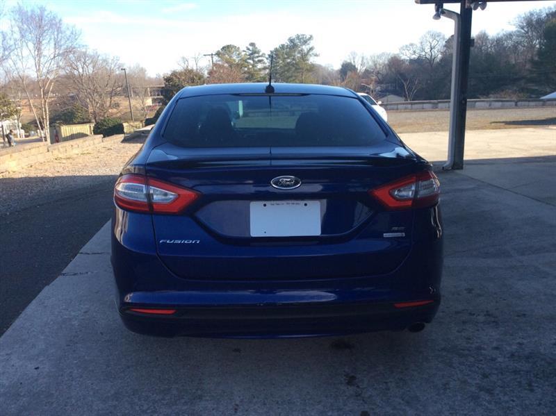 Ford Fusion SE 2013