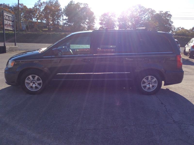 Chrysler Town & Country Touring 2012