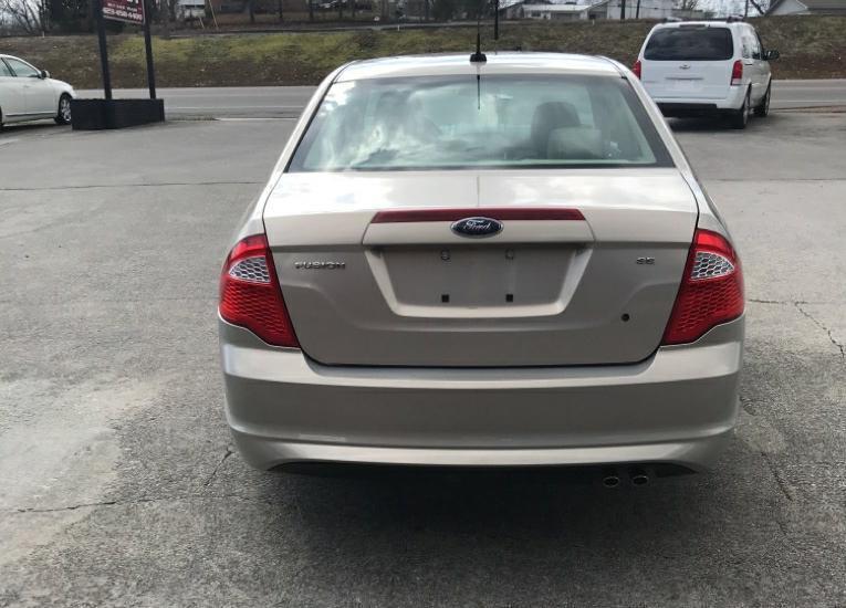 Ford Fusion SE 2010